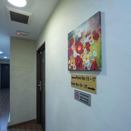 Oyo 90231 Hotel By The Park Plt Джохор-Бару Экстерьер фото