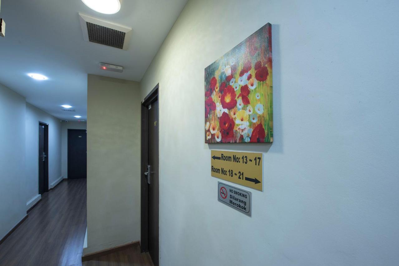 Oyo 90231 Hotel By The Park Plt Джохор-Бару Экстерьер фото